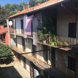 Intero fabbricato civile Biella Chiavazza