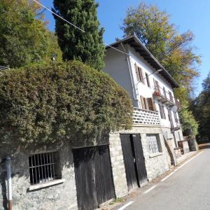 Casa indipendente con giardino Camandona