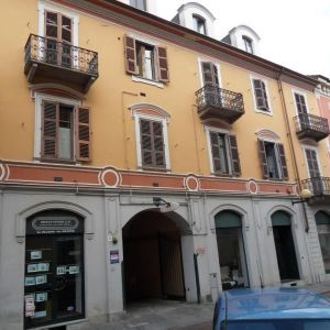 Affittasi bilocale arredato Biella Centro