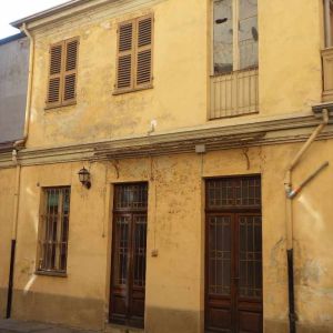 Due locali con servizio Biella Tribunale